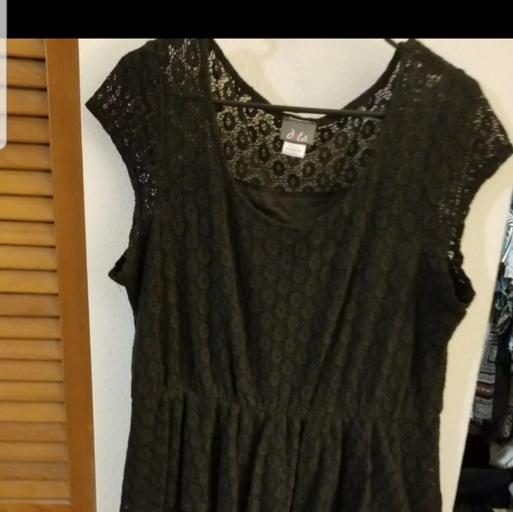 Black lace dress
